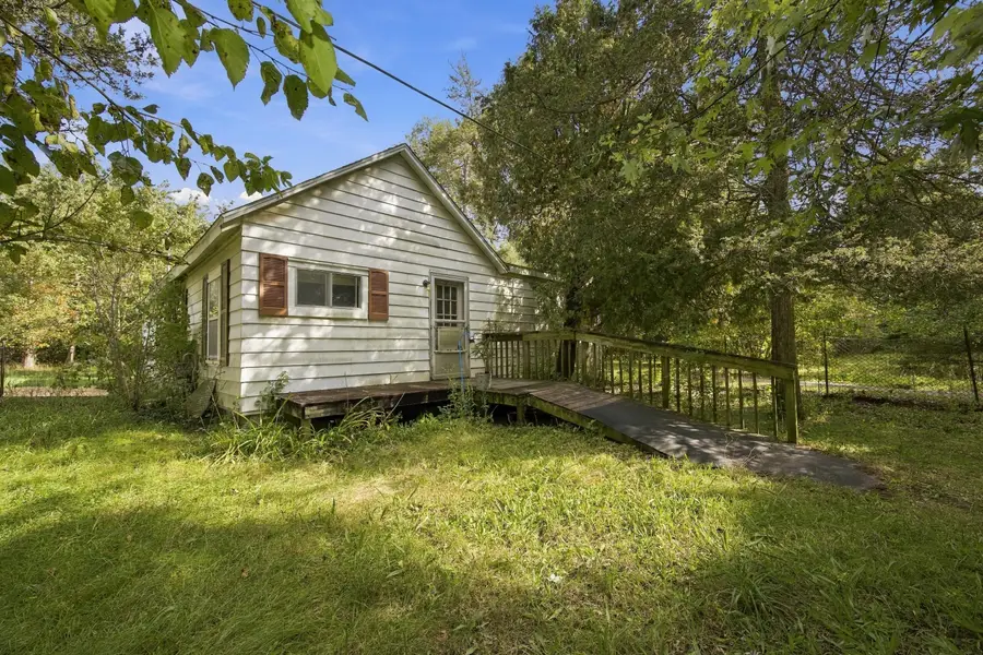 9245 Cedar Lake Road, Pinckney, MI 48169 - #2