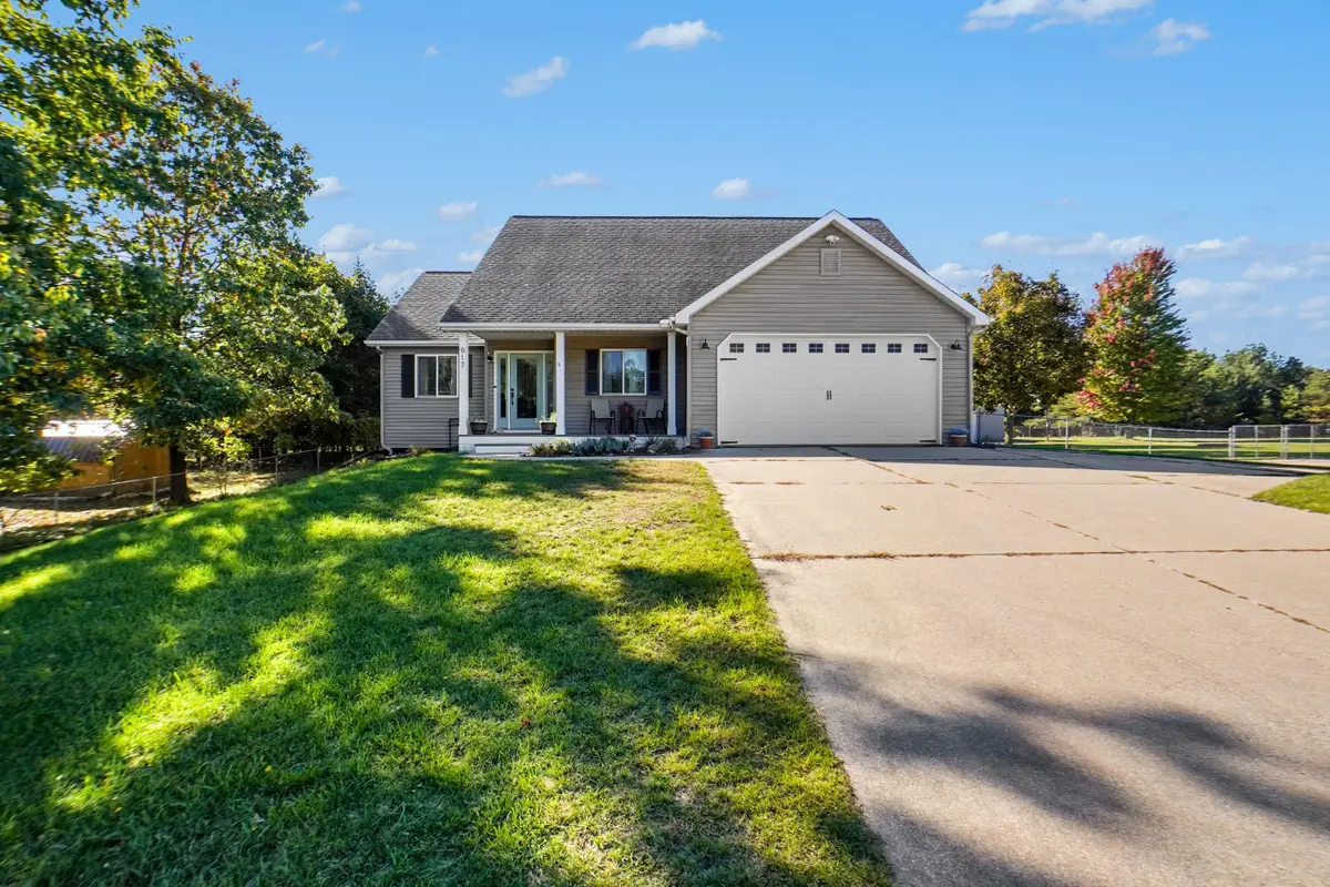 917 N Cherry Street, Evart, MI 49631 - #1