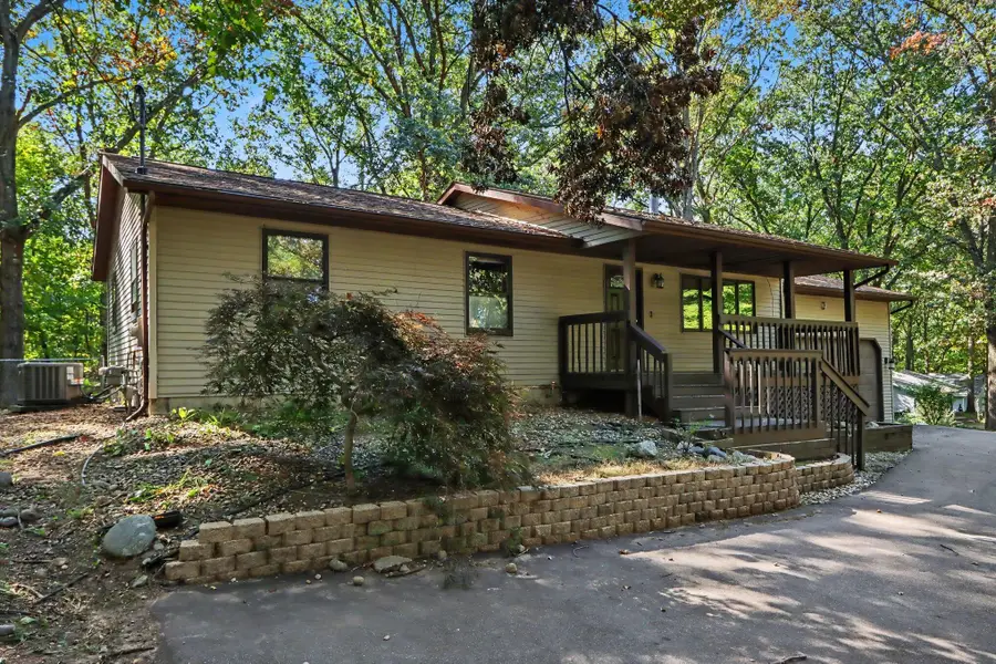 8329 W Kl Avenue, Kalamazoo, MI 49009 - #2