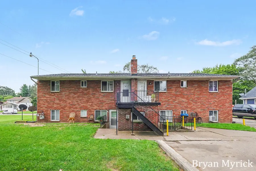 2446 Mckee Avenue Sw, Wyoming, MI 49509 - #2