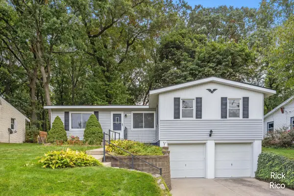 4890 Burgis Avenue Se, Kentwood, MI 49508