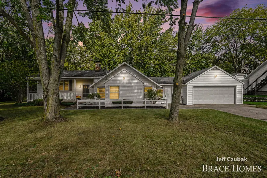 23 Tyler Street Sw, Grandville, MI 49418 - #2