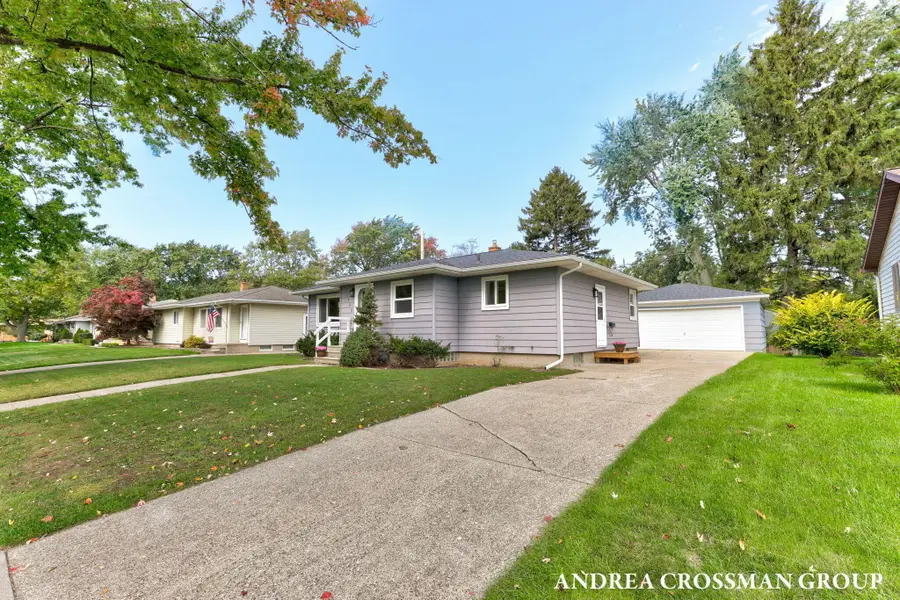 1145 Taylor Avenue, Grand Haven, MI 49417 - #2