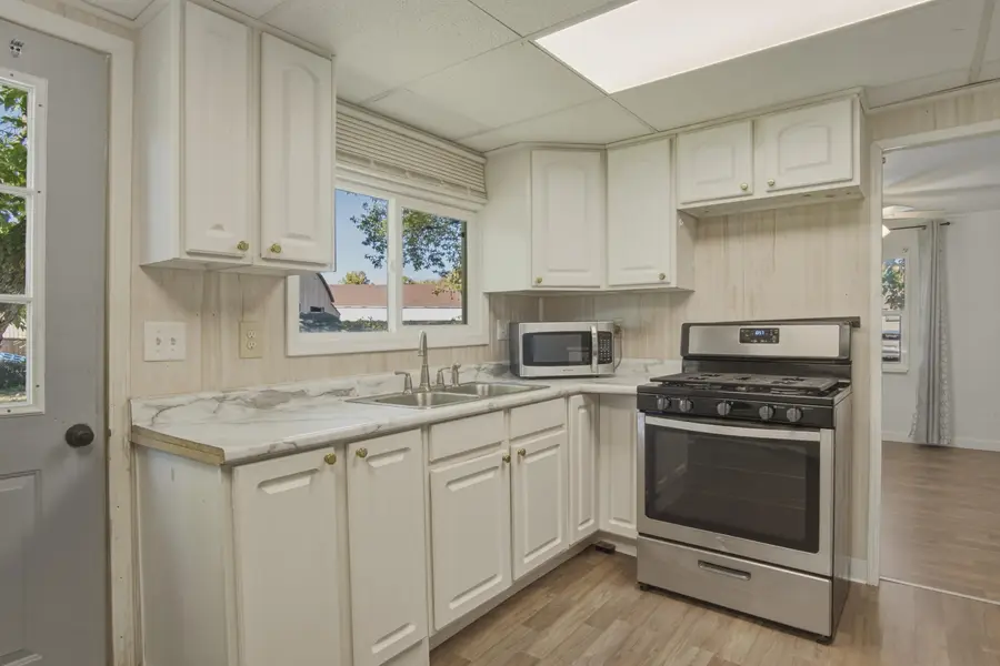 212 S 3rd Avenue, Big Rapids, MI 49307 - #2