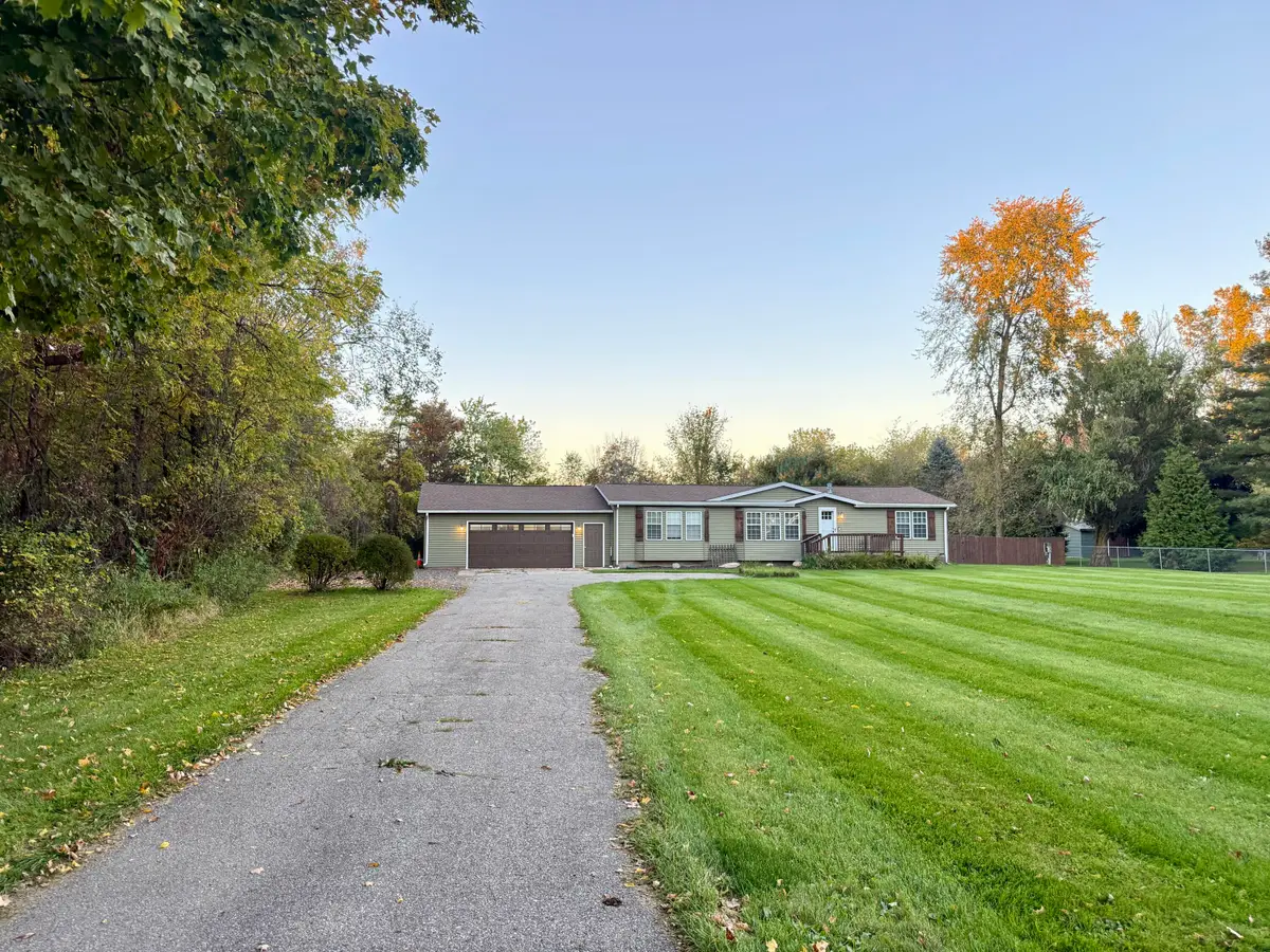 10213 Bath Road, Byron, MI 48418 - #1