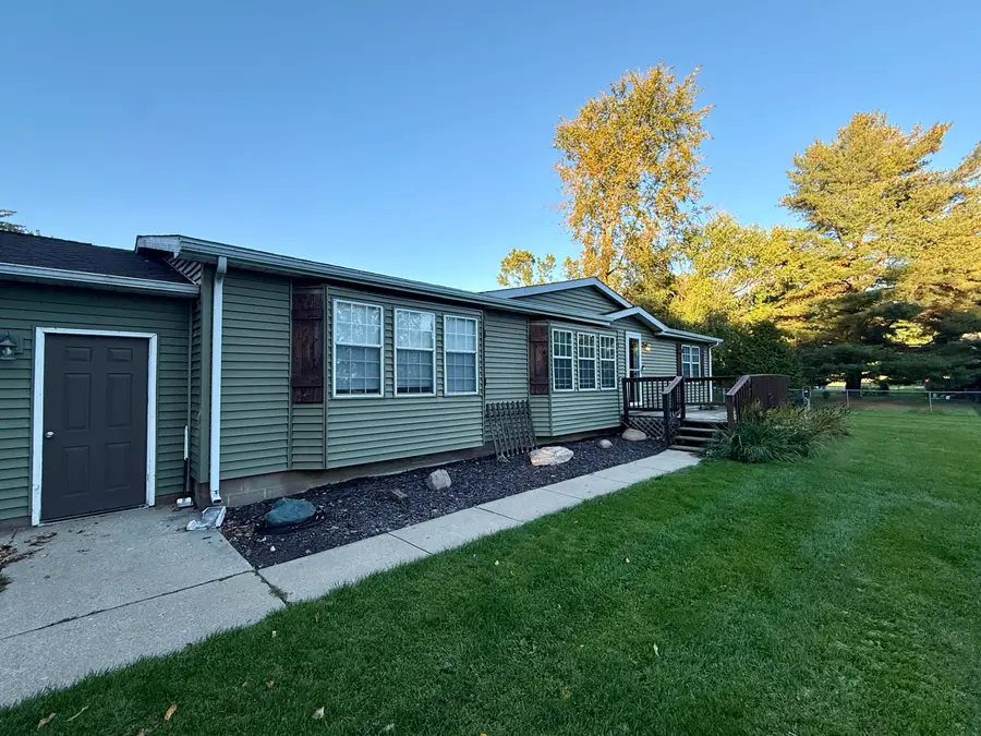 10213 Bath Road, Byron, MI 48418 - #3