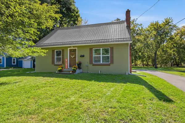 835 W Silver Lake Road, Fenton, MI 48430