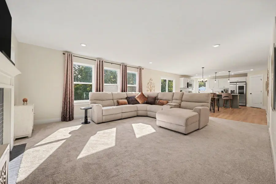 664 Elstar Drive Ne, Rockford, MI 49341 - #3