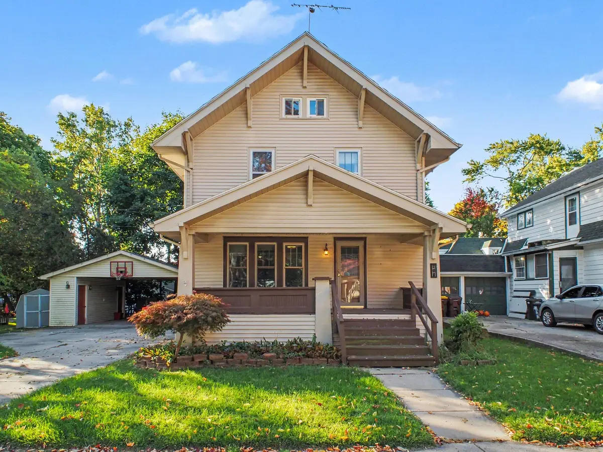 208 Walnut Street, Alma, MI 48801 - #1