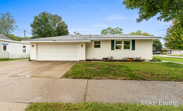 360 W 32nd Street, Holland, MI 49423