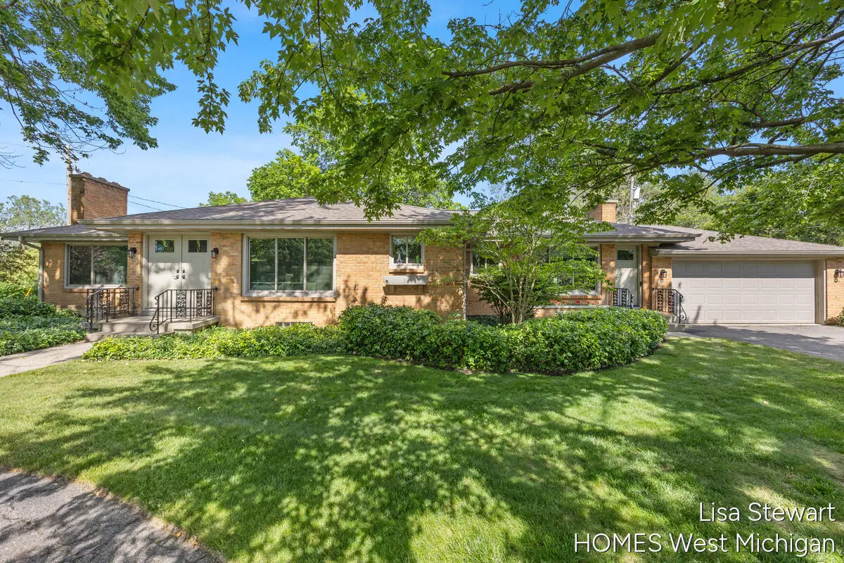 1410 Woodcliff Drive Se, East Grand Rapids, MI 49506 - #1