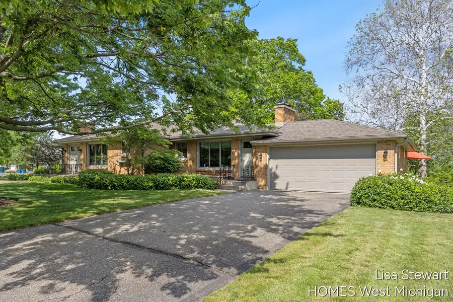 1410 Woodcliff Drive Se, East Grand Rapids, MI 49506 - #3
