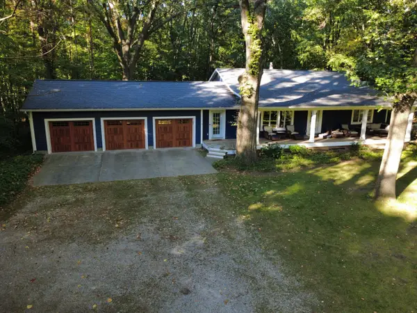 15758 Vineyard Street, Spring Lake, MI 49456