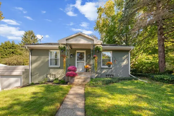 2926 Cheney Avenue Ne, Grand Rapids, MI 49505