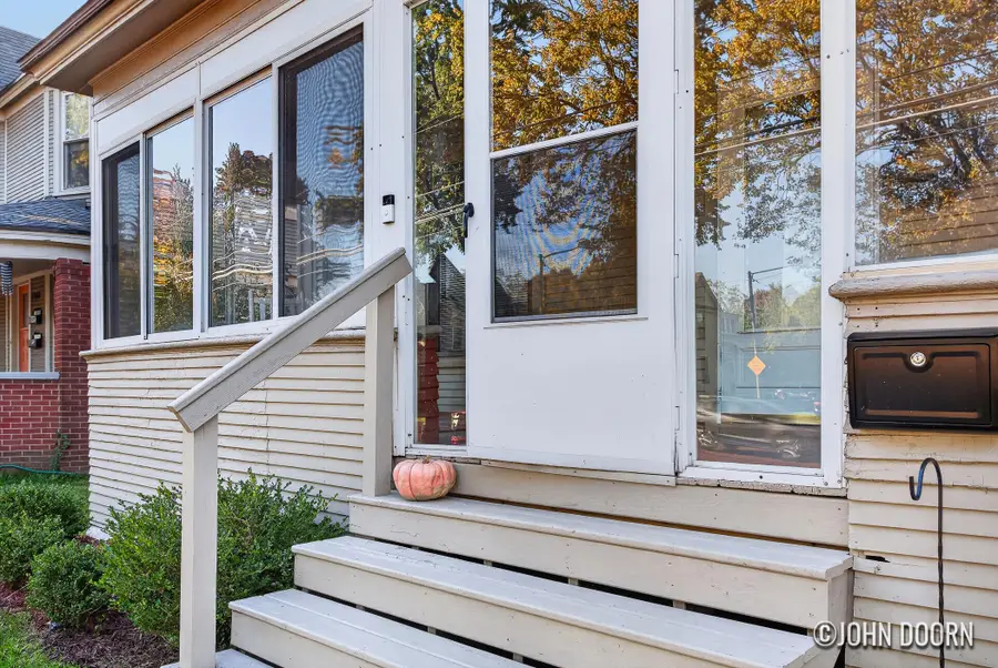 1318 Wealthy Street Se, Grand Rapids, MI 49506 - #3