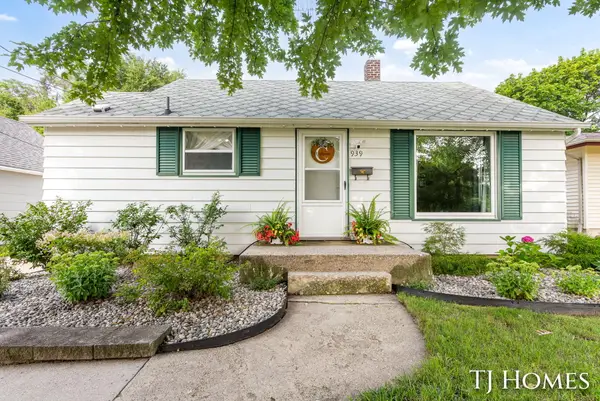 939 Benjamin Avenue Ne, Grand Rapids, MI 49503