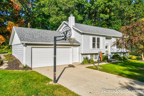 3745 Algansee Drive Ne, Grand Rapids, MI 49525