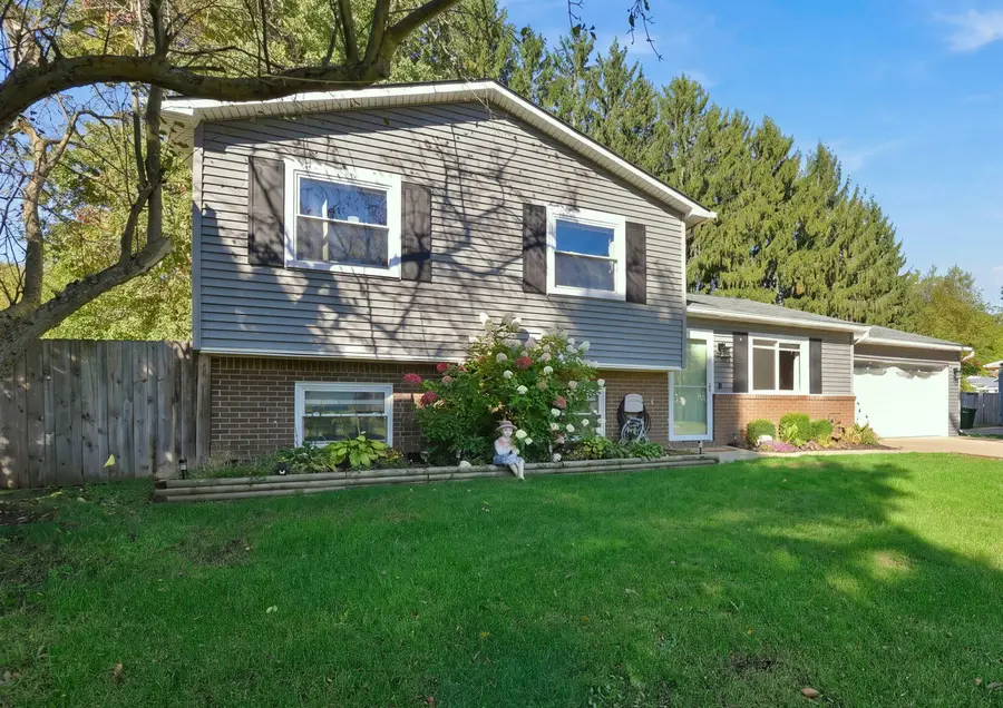 10268 Ashton Drive, Pinckney, MI 48169 - #2