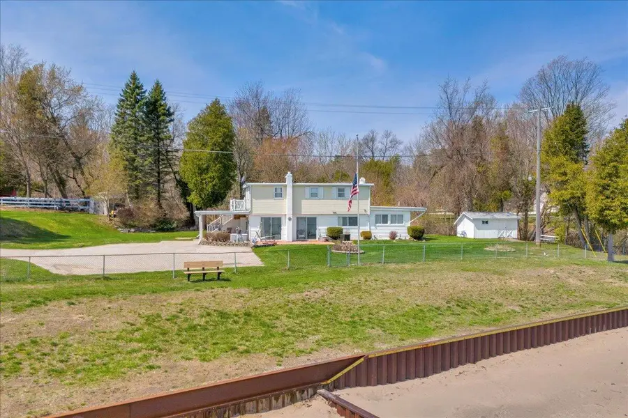 7226 Lakeview Drive, Lexington, MI 48450 - #2