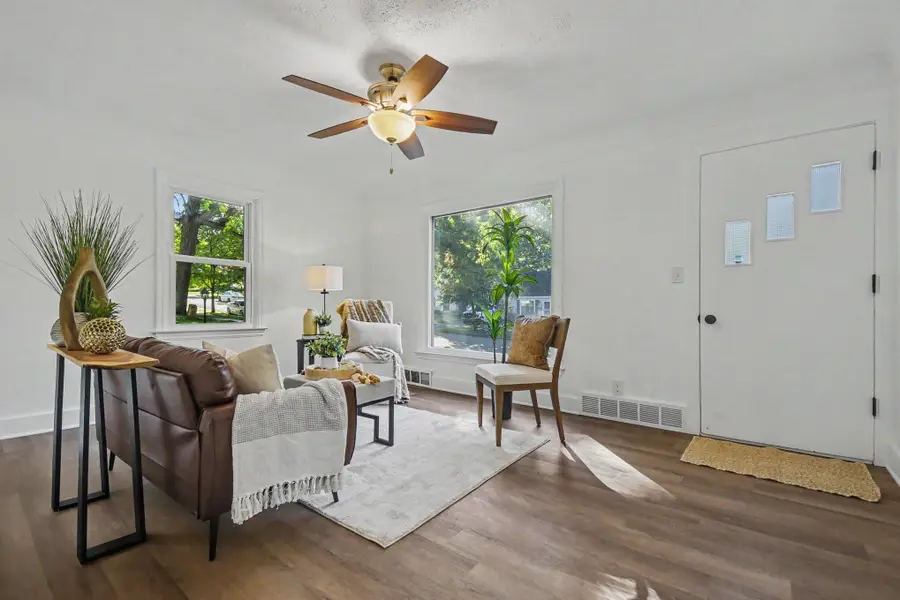 1419 Linwood Street Se, Grand Rapids, MI 49507 - #2