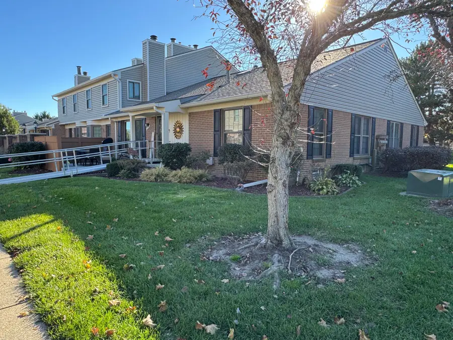 22359 Peachtree, Novi, MI 48375 - #2