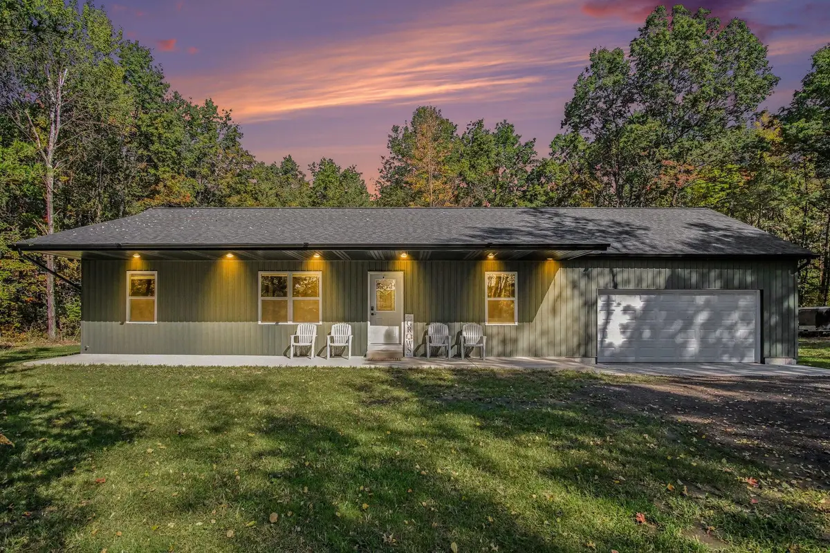 19828 W Yankee Road, Howard City, MI 49329 - #1