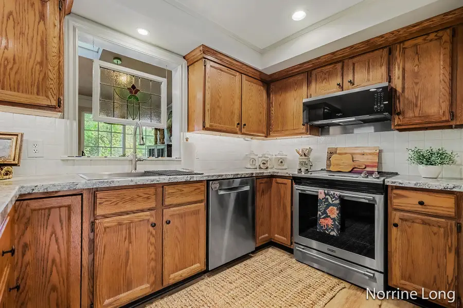 1863 Eastbrook Street Se, Grand Rapids, MI 49508 - #3