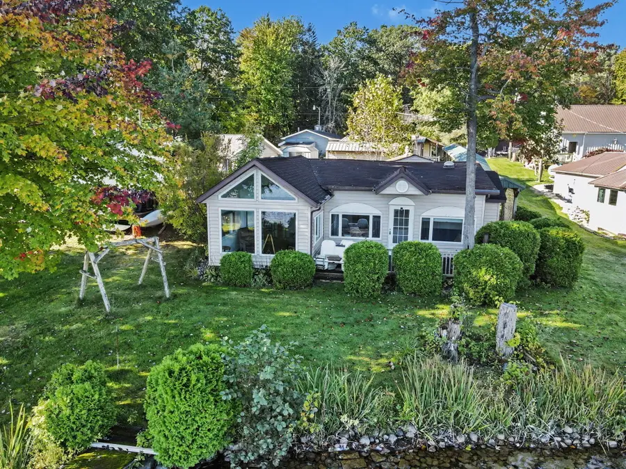 5852 Keeney Road, Six Lakes, MI 48886 - #2