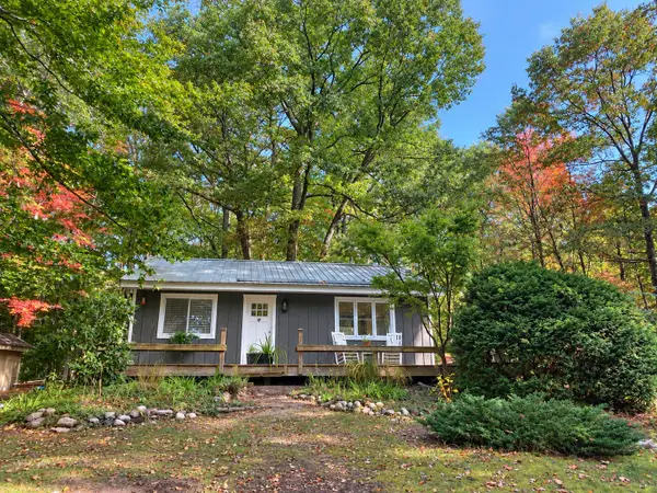 6610 Middleton Road, Ludington, MI 49431