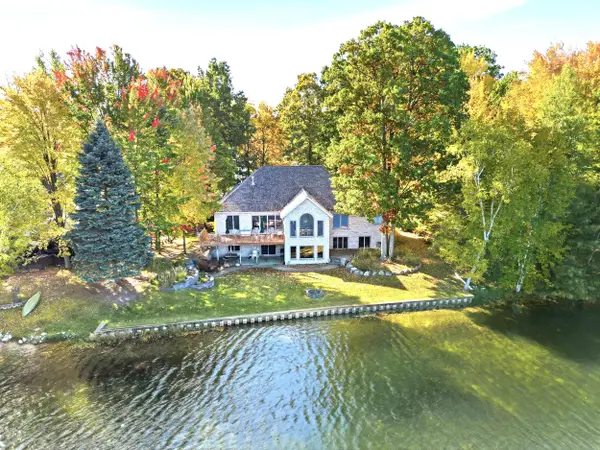 9418 Elmwood Court, Canadian Lakes, MI 49346