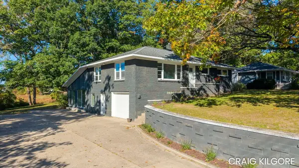 16597 152nd Avenue, Spring Lake, MI 49456