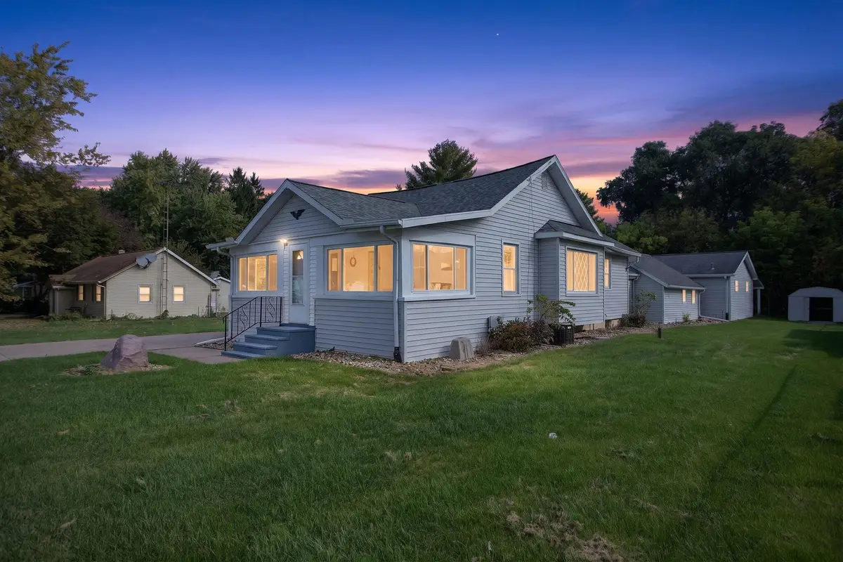 627 Brentwood Road, Jackson, MI 49202 - #1