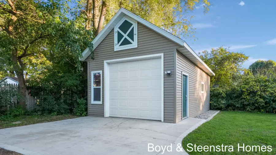 110 Peony Street Sw, Grand Rapids, MI 49548 - #3