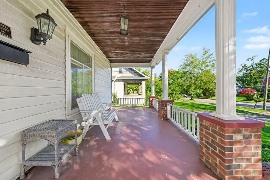 206 W Front Street, Buchanan, MI 49107 - #3