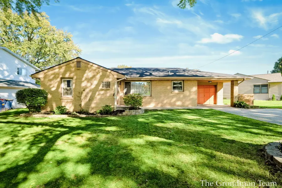 2141 Apple Avenue Nw, Grand Rapids, MI 49504 - #2