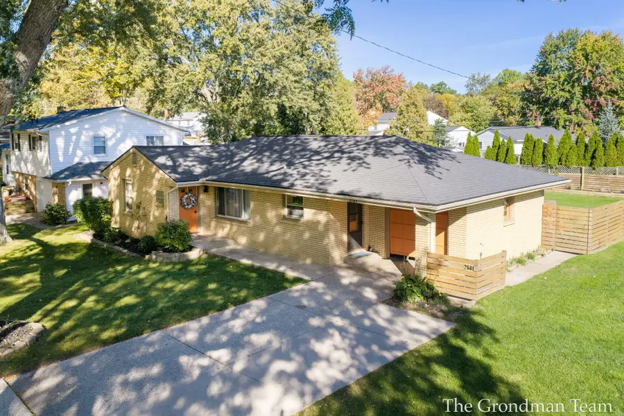 2141 Apple Avenue Nw, Grand Rapids, MI 49504 - #3