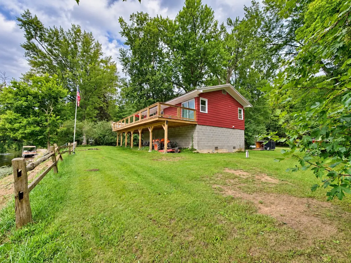 4136 W Sycamore Drive, Newaygo, MI 49337 - #1