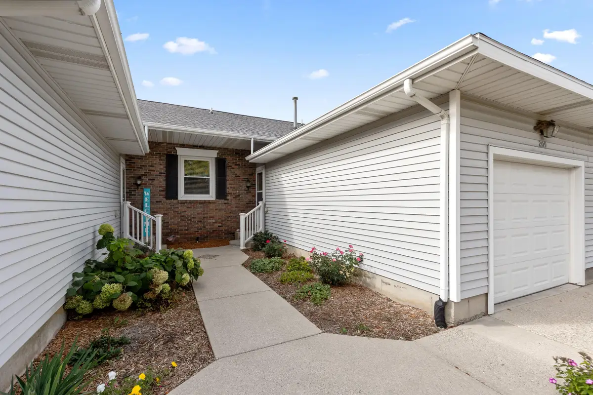 209 Pippin Drive Nw, Sparta, MI 49345 - #1