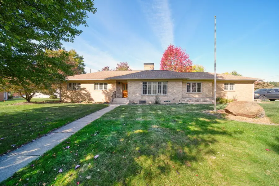 3392 Roosevelt Road, Jackson, MI 49203 - #3