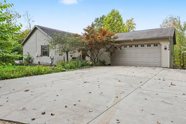 734 Catfish Drive, Allegan, MI 49010