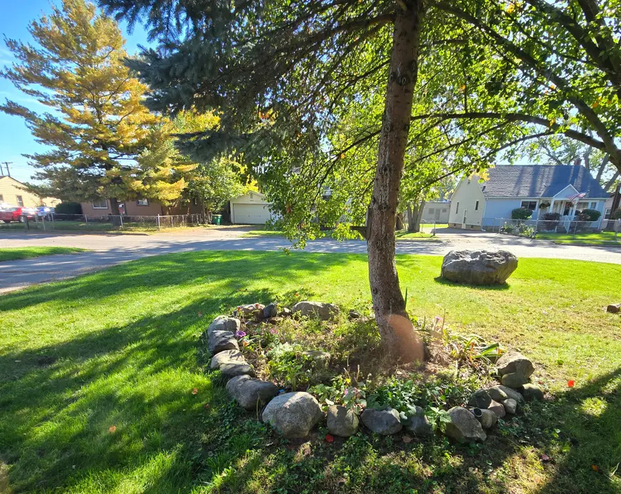951 Davis Street, Ypsilanti, MI 48198 - #2