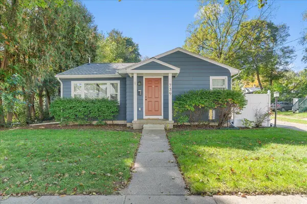 739 Randolph Street, Jackson, MI 49203
