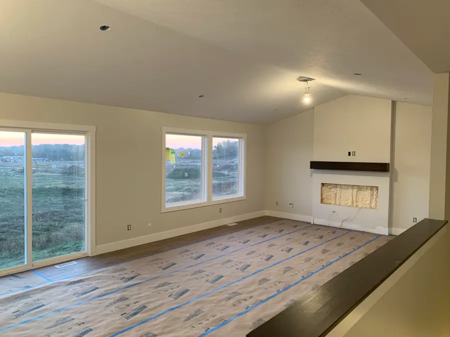 4896 Bethpage Drive Nw, Comstock Park, MI 49321 - #2