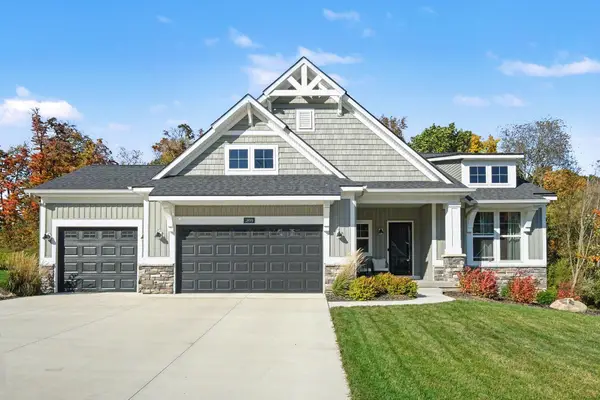 3899 Autumn Acres Drive Ne, Rockford, MI 49341
