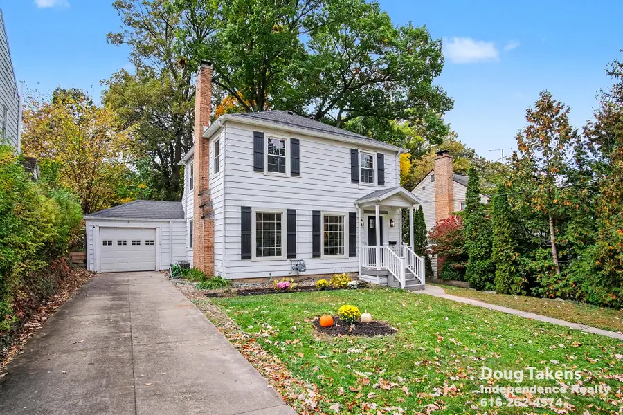 241 Baynton Avenue Ne, Grand Rapids, MI 49503 - #2