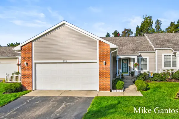 735 Strawberry Valley Avenue Nw #49, Comstock Park, MI 49321