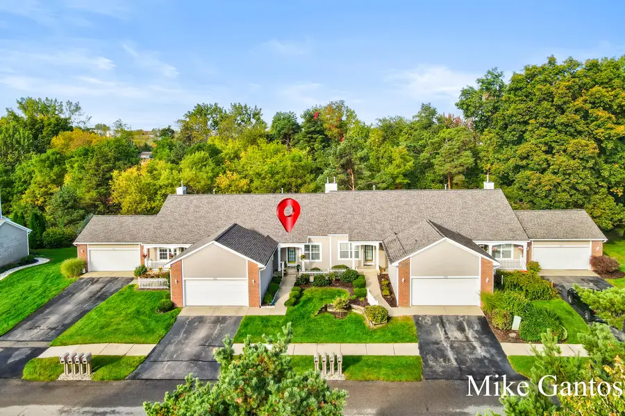 735 Strawberry Valley Avenue Nw #49, Comstock Park, MI 49321 - #2