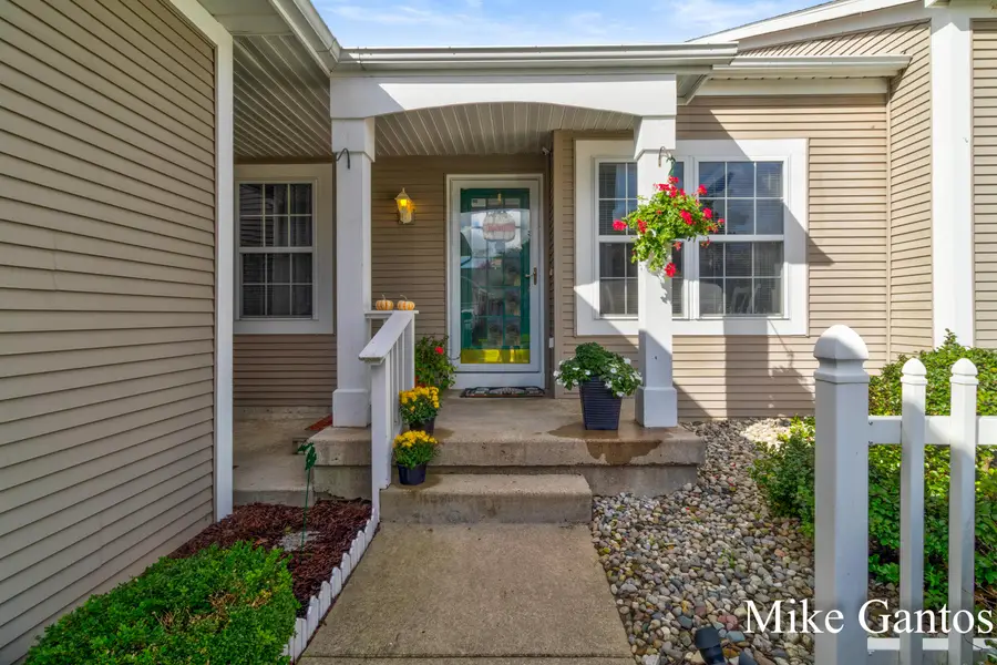 735 Strawberry Valley Avenue Nw #49, Comstock Park, MI 49321 - #3