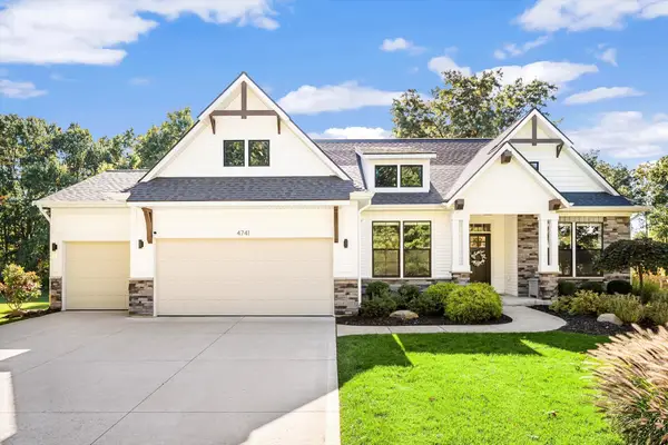 4741 Harbor View Drive Se, Grand Rapids, MI 49512
