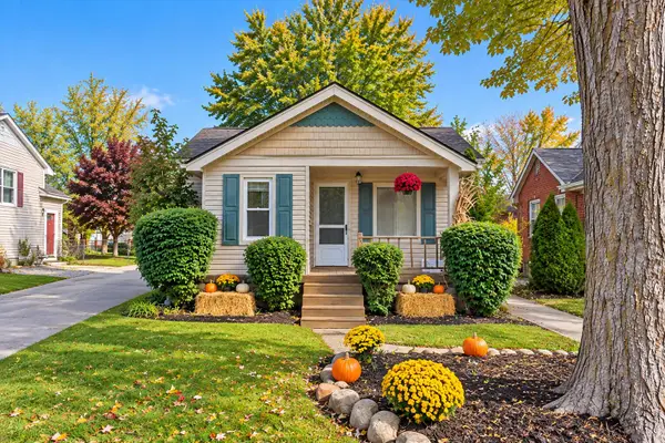 22011 Elizabeth Street, Saint Clair Shores, MI 48080